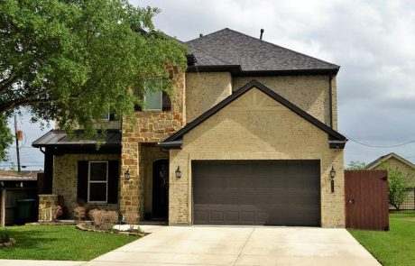 איך לבחור דלת מוסך (Garage Door)?